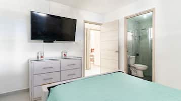 3 bedrooms, iron/ironing board, free WiFi, bed sheets