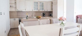 Spacious Villa "La Famiglia" with private heated pool