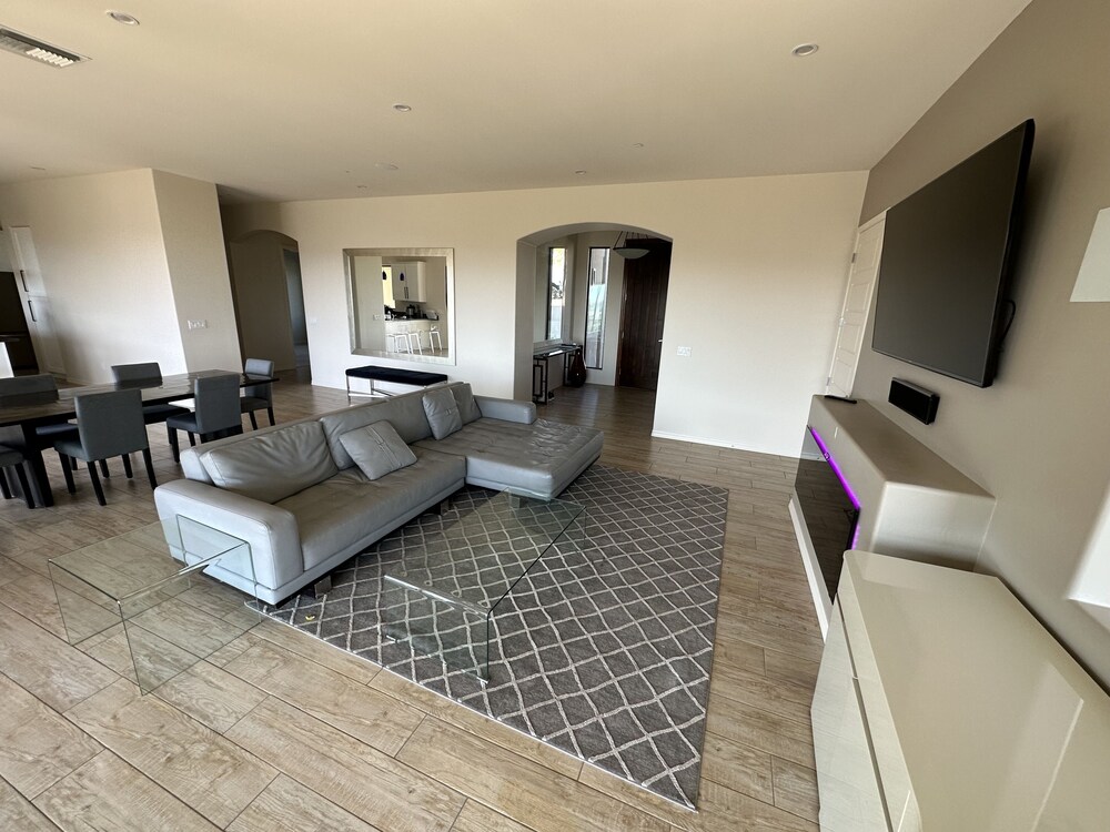 180 degree view Modern home 5900 ft feet Fountain Hills Vrbo