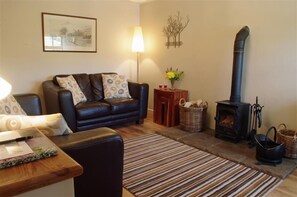 TV, DVD player, stereo - Country Hideaways | Hill Top Cottage | Walden (Leyburn)