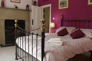 5 bedrooms, iron/ironing board, travel cot, free WiFi