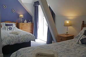 5 bedrooms, iron/ironing board, travel crib, free WiFi