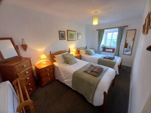 2 bedrooms, iron/ironing board, travel crib, free WiFi