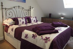 3 makuuhuonetta, silitysrauta/-lauta, vauvan matkasänky, ilmainen Wi-Fi