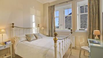 2 chambres, fer et planche Ă repasser, Wi-Fi gratuit, draps fournis