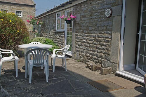 Country Hideaways | Hazeley Cottage | West Burton