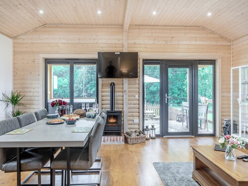 2 bedroom accommodation in Grantham