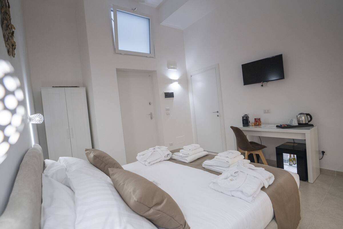 Phòng đôi Cao cấp | Bộ trải giường bằng vải Frette của Ý, bộ đồ giường cao cấp 