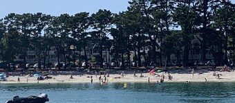 Plage à 300m-calme-WIFI-parking privé-jardin commun-