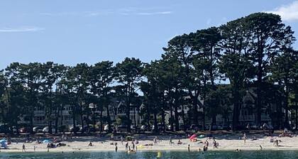 Beach 300m away-calm water-WIFI-private parking-shared garden-.