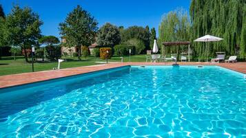 Piscina all'aperto