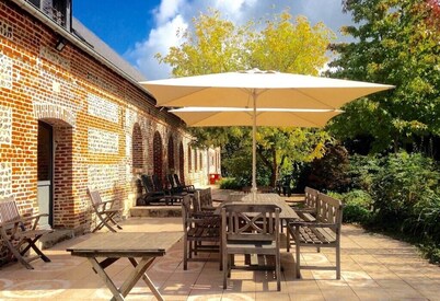  Country house ideal for big families, groups of friends & corporate retreats. 
