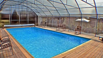 屋内プール、屋外プール