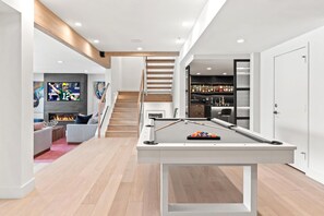 غرفة الألعاب