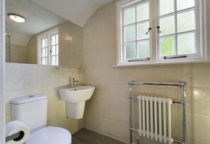 Shower - Acorn Cottage (Ambleside)