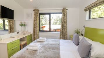 3 bedrooms, individually decorated, individually furnished, free WiFi