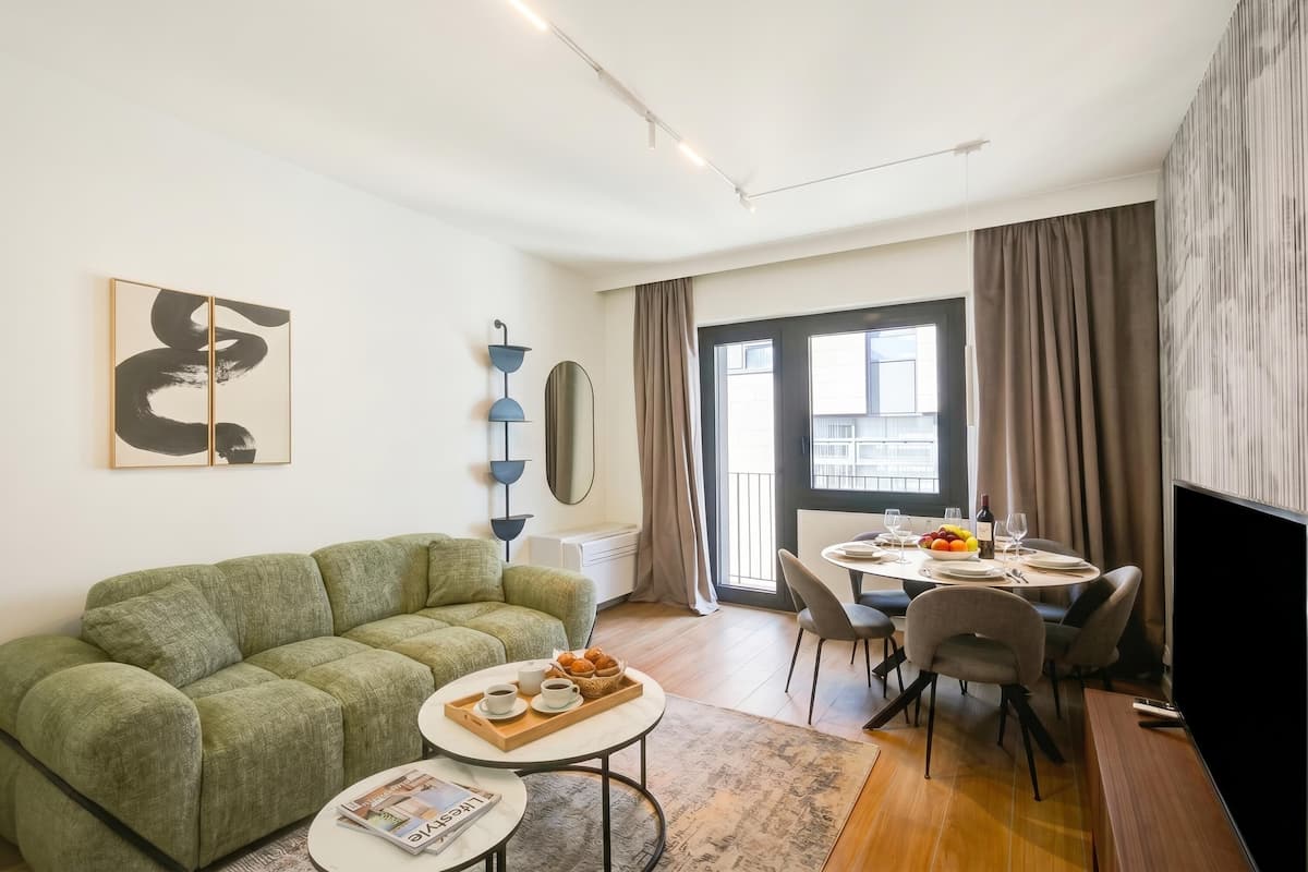 패밀리 아파트, 침실 여러 개 (Boutique Apartment 8) | 다이닝