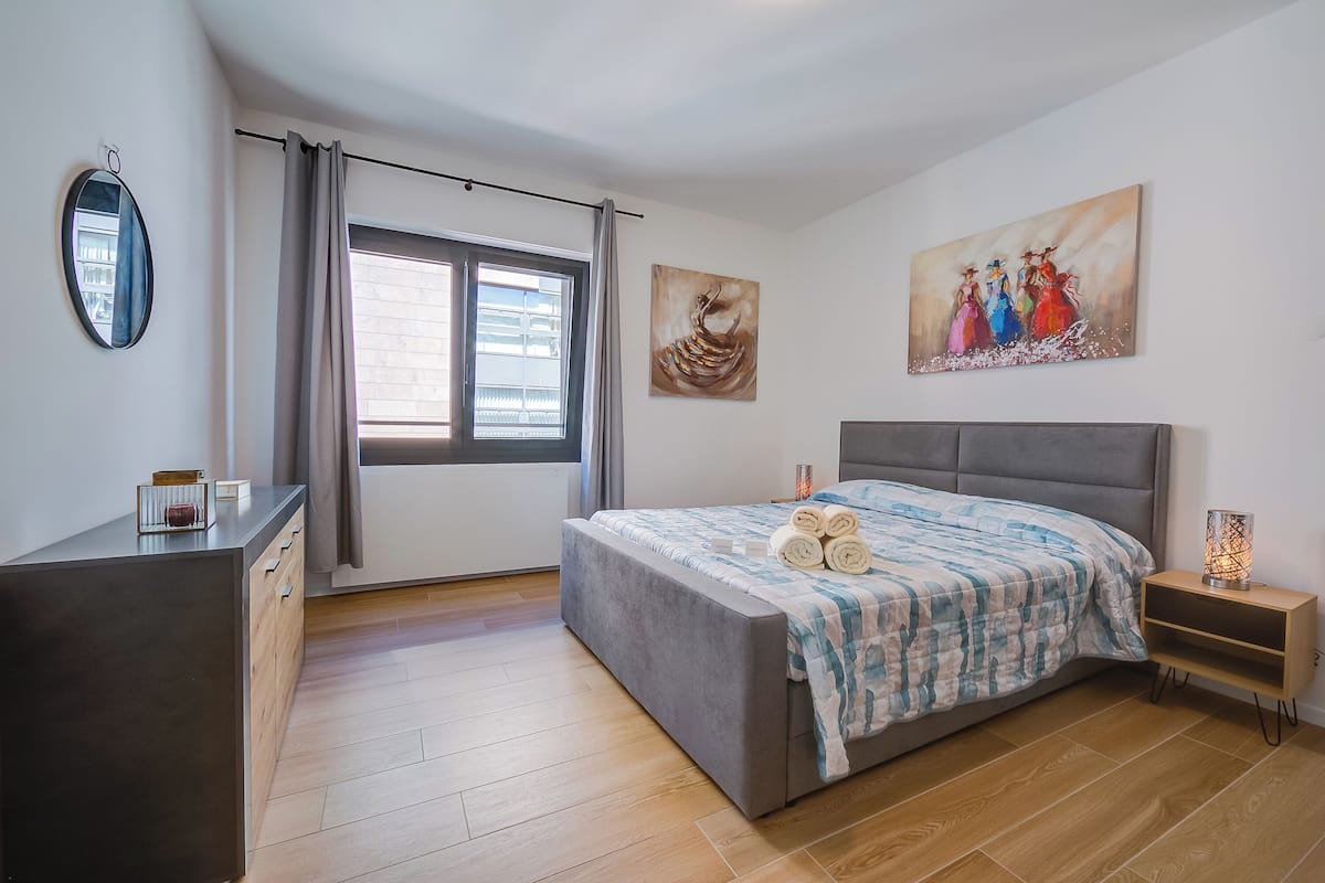 Family Apartment, 2 Bedrooms (Boutique Apartment 11) | 1 bedroom, laptop workspace, iron/ironing board, free WiFi