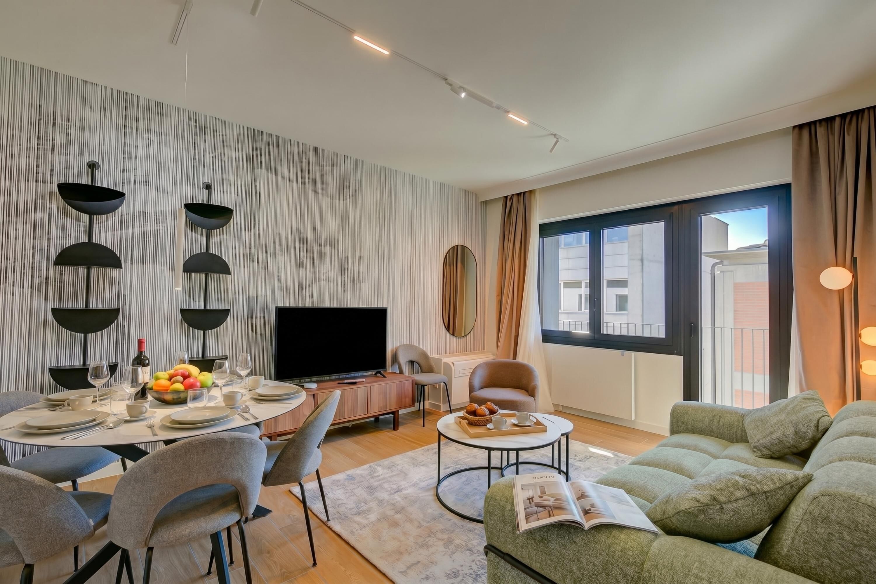 Familienapartment, Mehrere Schlafzimmer, 2 Bäder (Boutique Apartment 10) | Wohnbereich
