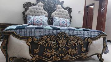 House | 3 bedrooms, iron/ironing board, free WiFi, bed sheets