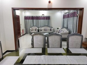 Casa | 3 quartos, ferros/tábuas de passar roupa, Wi-Fi de cortesia