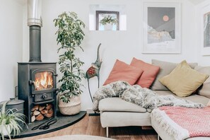 Interior - Romantic Converted Barn, Perfect St Agnes Location (Cornwall)