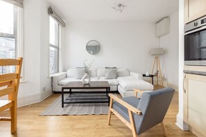 Smart TV - Cosy Flat in Battersea (London)