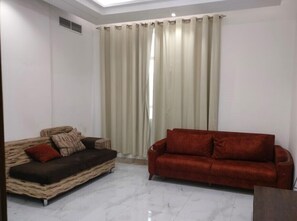 Televisión 21 pulgadas con canales de televisión vía satélite