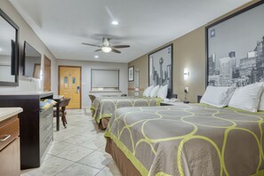 Roupas de cama premium, escrivaninha, espaço de trabalho para notebook