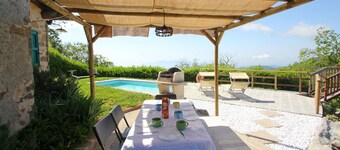 Private Pool, WiFi, 6 People, middle of Nature