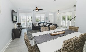 Interior - Center of town, 4 ensuite bedrooms, magical Cape May memories start here. (Cape May)