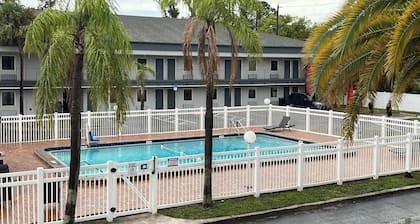 Motel 6 New Port Richey, FL