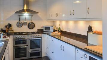 Dishwasher, highchair