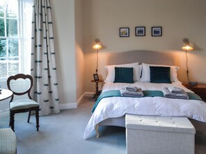 3 bedrooms, free WiFi, bed sheets