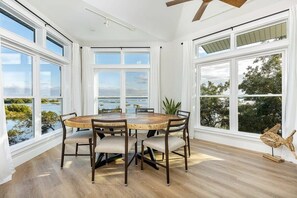 Dining - 3 Story Haven! Fire Pit+kayaks~updated~360 Views! (Cedar Key)