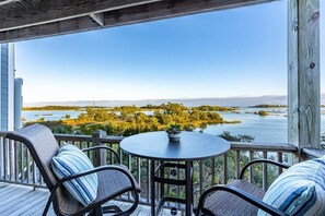 Outdoor dining - 3 Story Haven! Fire Pit+kayaks~updated~360 Views! (Cedar Key)