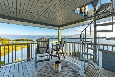 3 Story Haven! Fire Pit+kayaks~updated~360 Views!