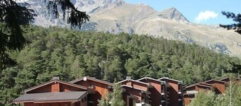 250m from ski slopes, 1st floor, parking, tv, ski locker, 47m², La Norma