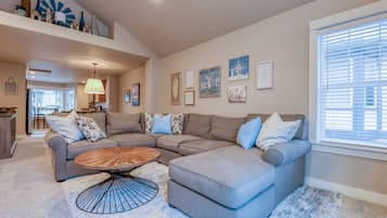 Smart TV, fireplace, DVD player, ping pong