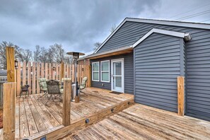 Terrace/patio - Luxe Lyndon Home < 11 Mi to Dtwn Louisville! (Louisville)