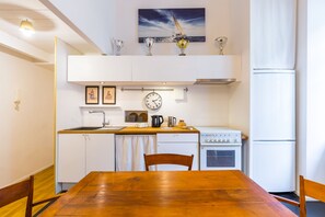 Fridge, oven, stovetop, toaster - Grifeo- Quiet Flat on Panoramic Route (Napoli)