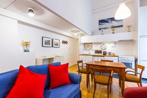 Interior - Grifeo- Quiet Flat on Panoramic Route (Napoli)