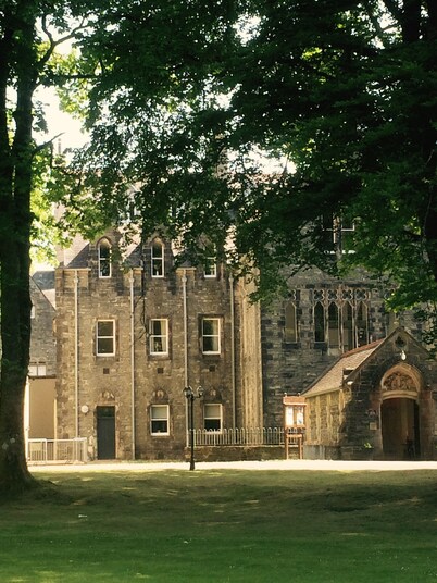 Highland Home : Moat house 1 An individual house  your gateway to  the Highlands