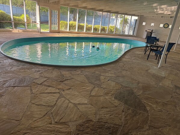 Pool - Private, Quiet Ap. “Morning Singing Birds”, close to Phoebe (Albany)