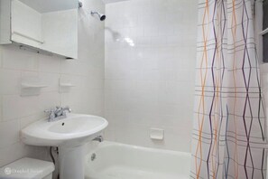 Ensemble baignoire-douche