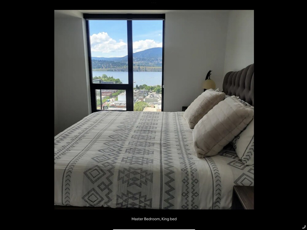 2 Bedroom 1 bath Lakeview Downtown Condo Kelowna Vrbo