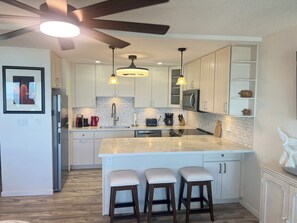 Fridge, microwave, oven, stovetop - Lahaina Roads Suite 212 - OCEANFRONT Property gorgeous views- 1 Bed 1 Bath Condo (Lahaina)