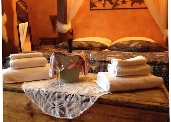 2 bedrooms, iron/ironing board, travel crib, free WiFi