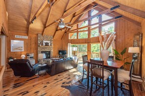 Smart-TV, peis og fotballspill