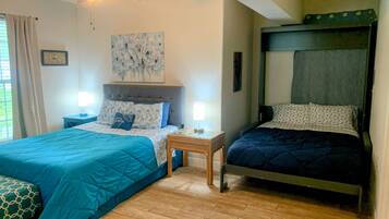 1 habitación, tabla de planchar con plancha, wifi gratis y ropa de cama